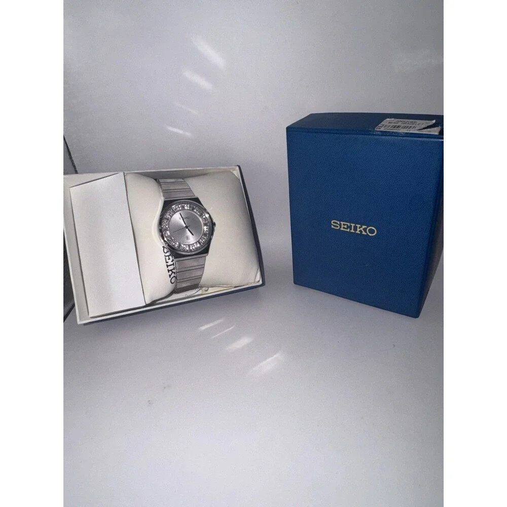 Seiko silver women